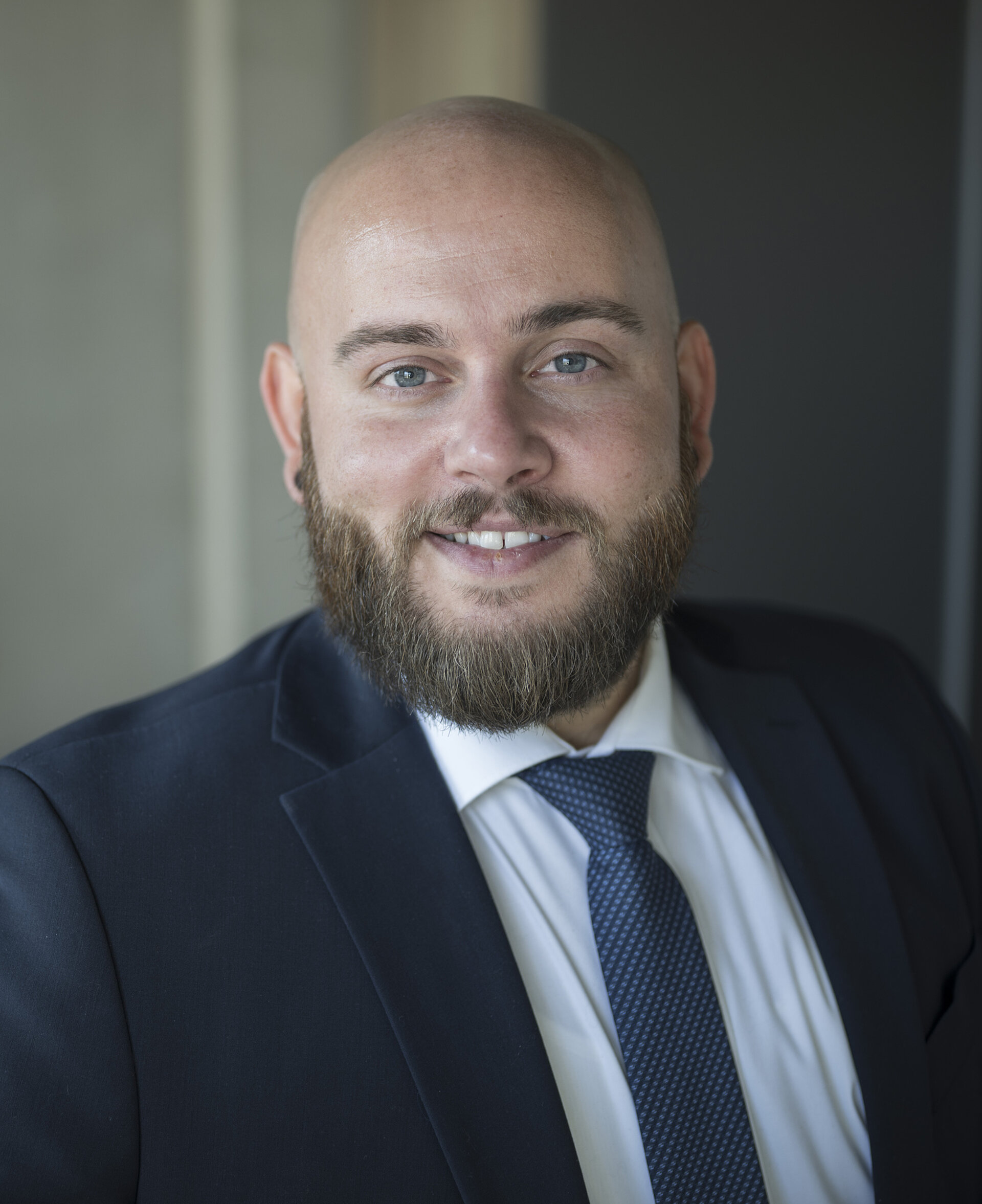 Portraitfoto Nico Schröbler